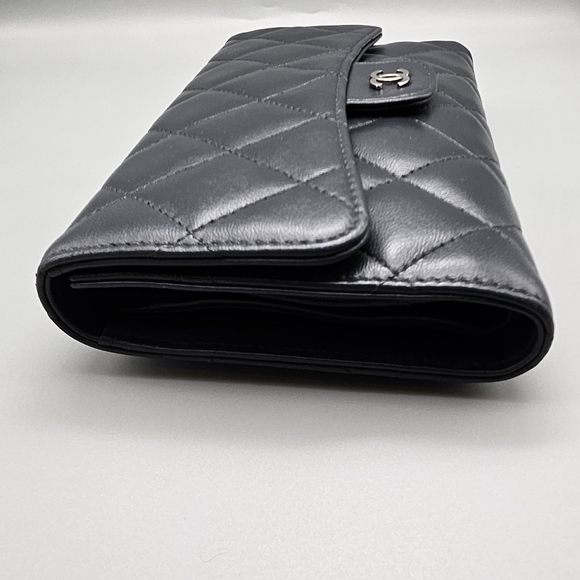 🩶CHANEL Grey Authentic Tri-fold Wallet/Clutch🩶 - Picture 14 of 17